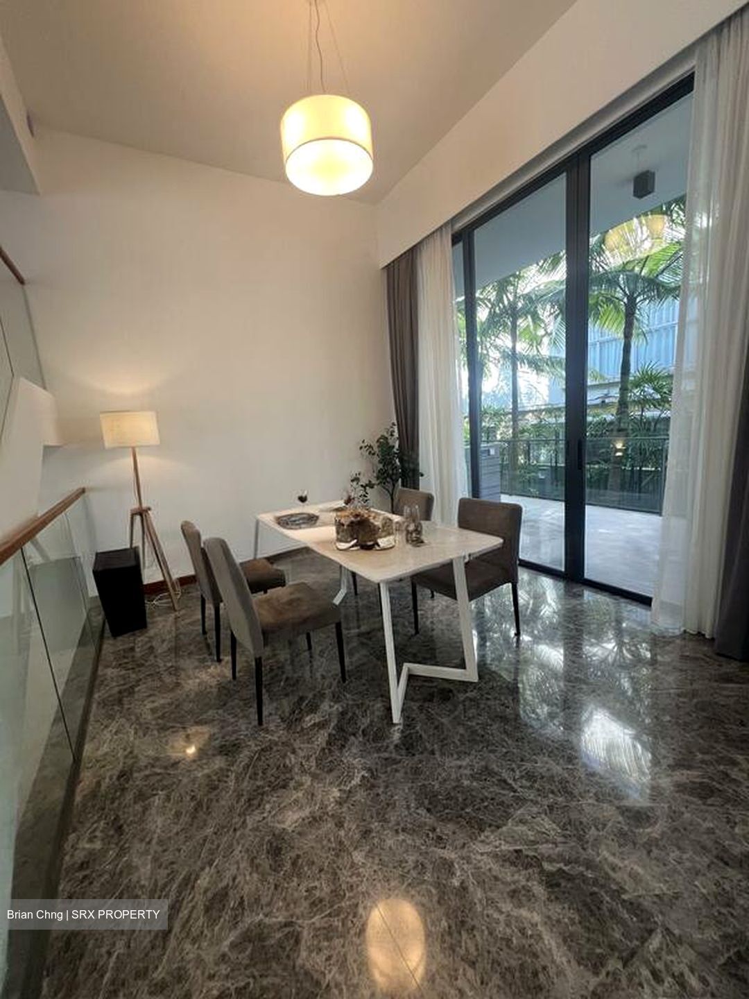 Sunrise Avenue (D28), Terrace #498538471